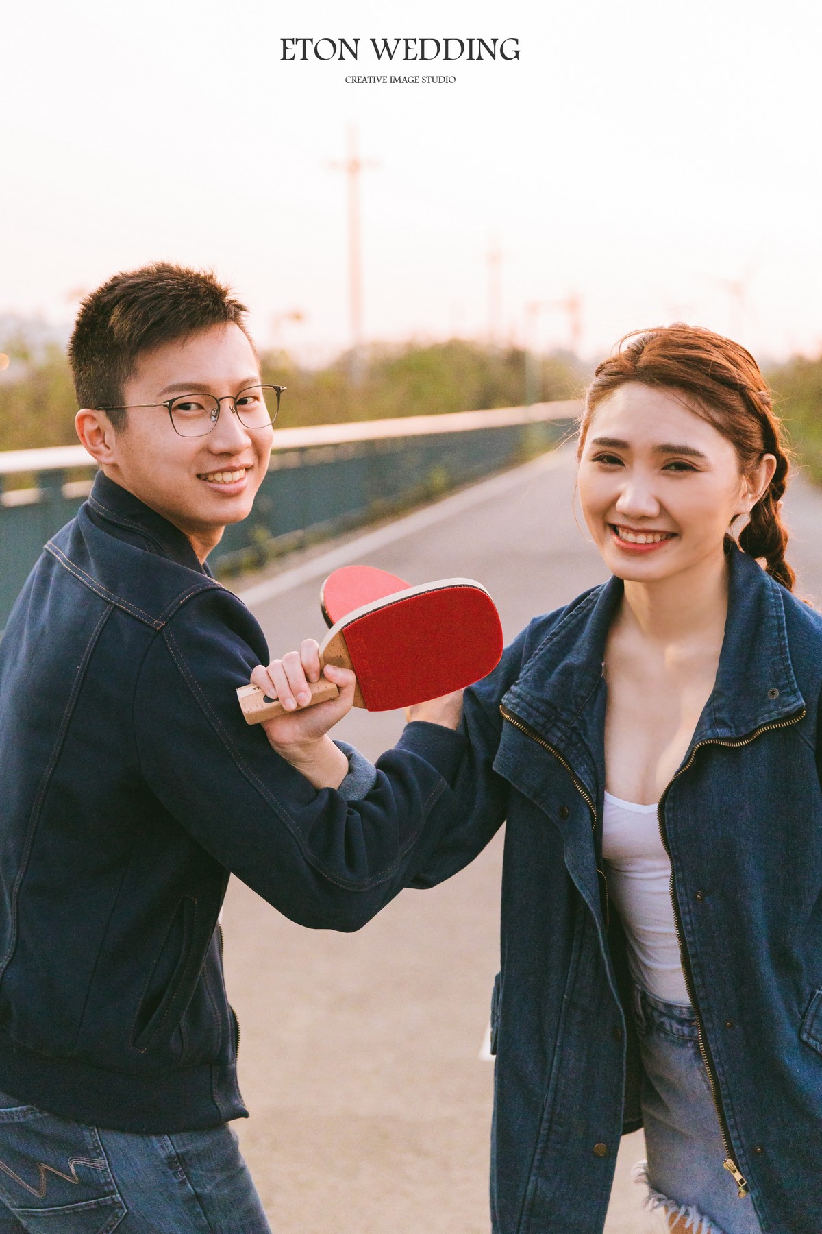 便服婚紗,創意婚紗照,新竹婚紗攝影,學生制服婚紗,花海婚紗照,原住民族服婚紗,個性化婚紗,街拍婚紗,婚紗攝影創意